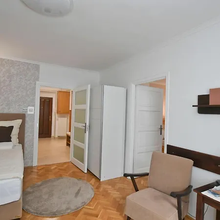 Family Apartment إغير